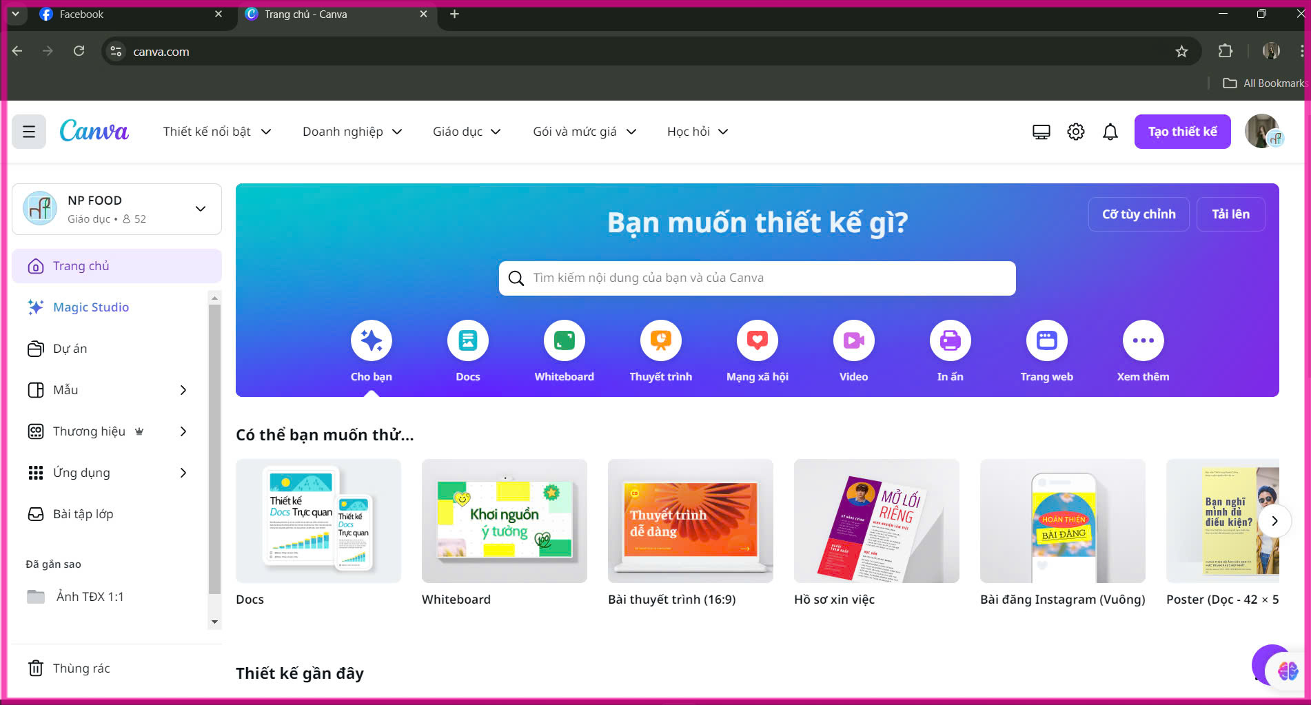 Hướng dẫn chi tiết cách nhóm trong Canva bước 1