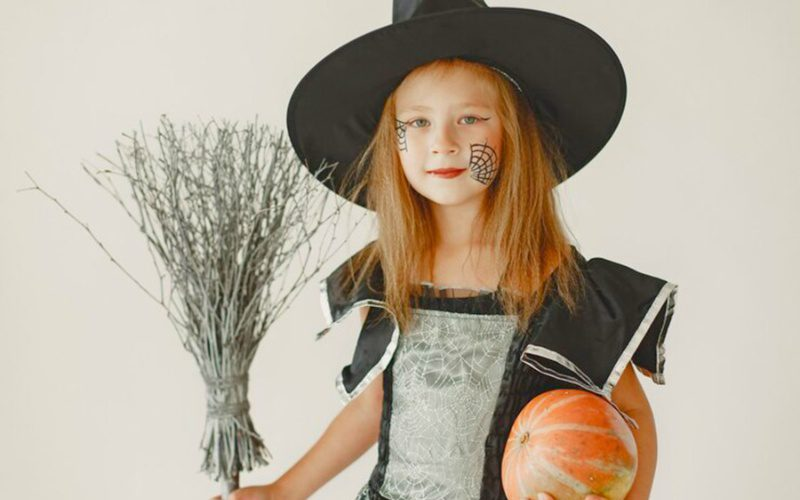hoá trang halloween phù thuỷ