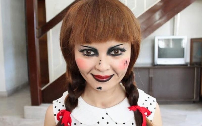 hoá trang búp bê