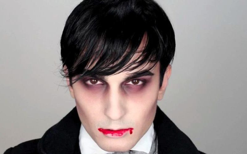 Nam giới thường hóa trang thành ma cà rồng vào đêm Halloween